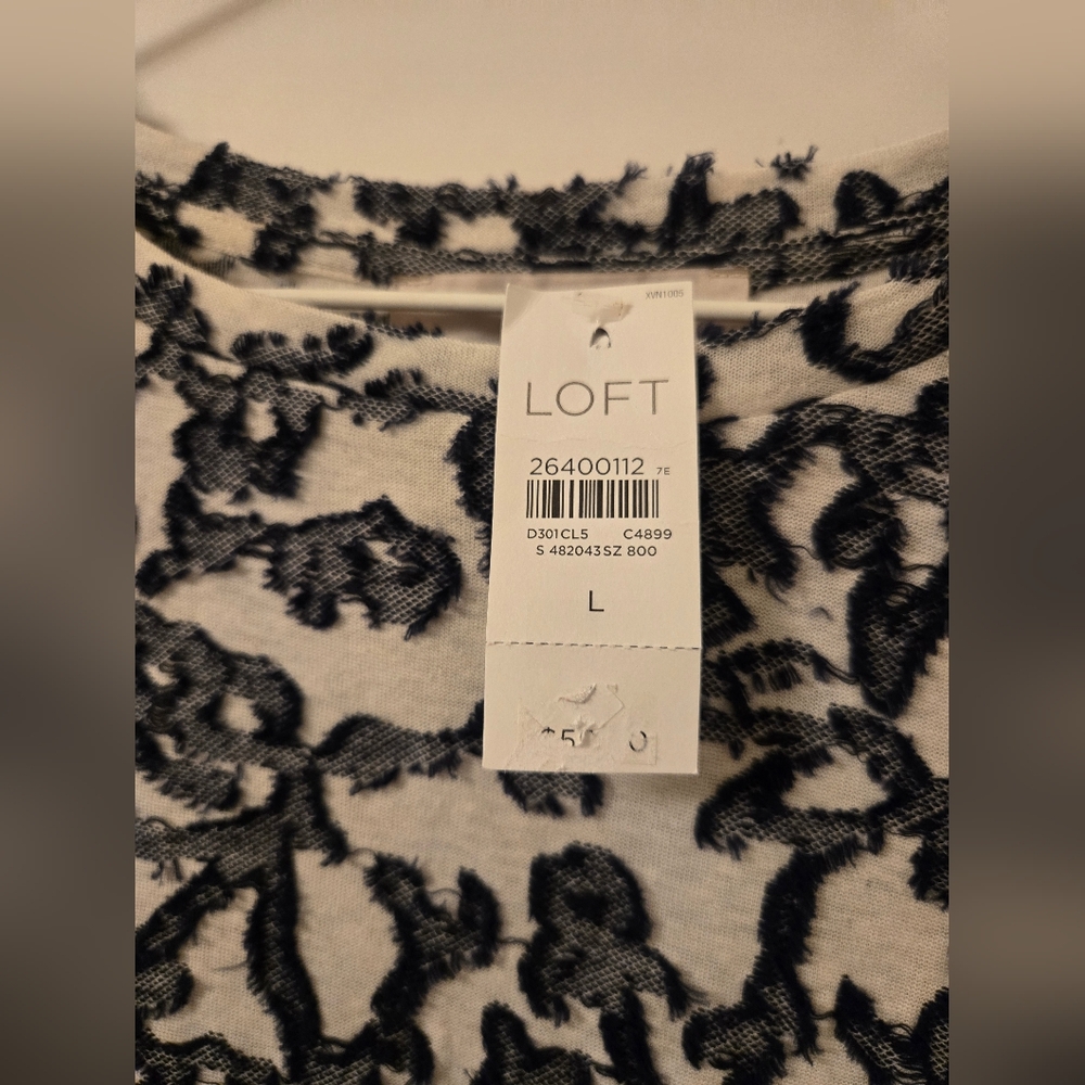 NWT Loft Blue and White Textured Women's Long Sleeved Top - Picture 2 of 7